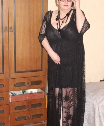 Страстная блондинка ждет тебя для незабываемого отдыха. Готова исполнить все твои фантазии и желания. Фото мои 100%! 377, 54 года